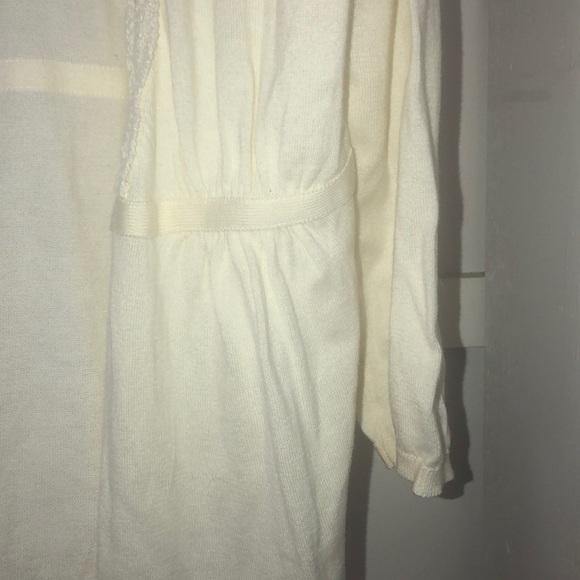 Ann Taylor LOFT 3/4 sleeve off white cardigan - Picture 4 of 8